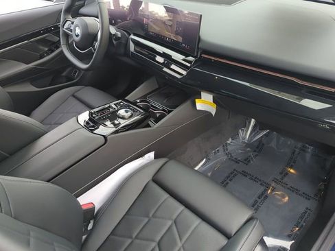 New 2026 BMW 530i w/ Premium Package image 12