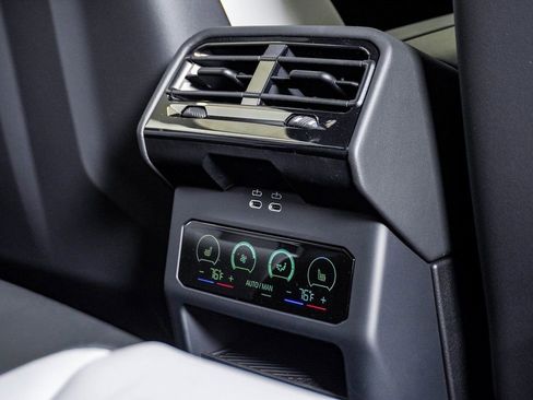 Used 2025 BMW M5 Touring w/ M Driver's Package image 19