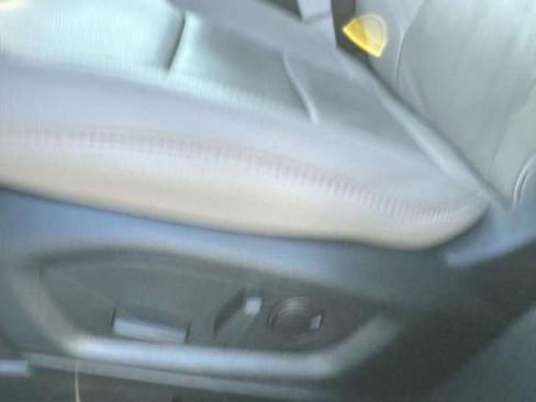 Used 2022 Ford Explorer XLT w/ Equipment Group 202A image 37