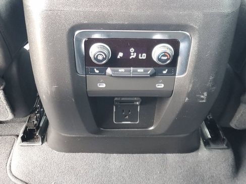 Used 2023 Chevrolet Suburban Premier RWD image 14