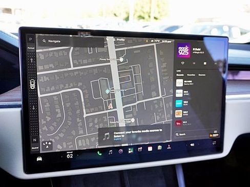 Used 2023 Tesla Model X AWD/4WD image 30