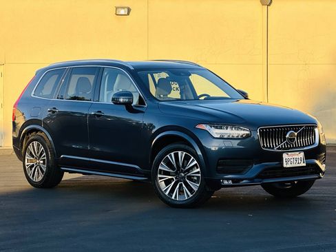 Used 2020 Volvo XC90 T6 Momentum AWD/4WD image 2