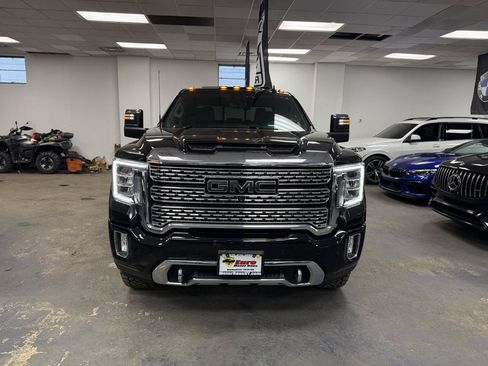 Used 2020 GMC Sierra 3500 Denali w/ Denali Ultimate Package AWD/4WD image 2