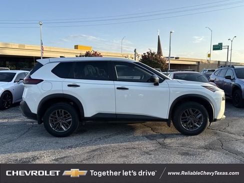 Used 2023 Nissan Rogue S AWD/4WD image 5