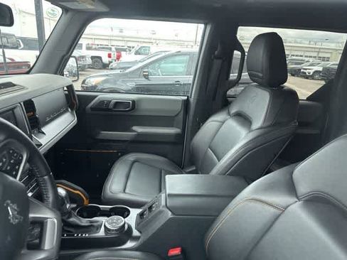 Used 2021 Ford Bronco Badlands w/ Sasquatch Package image 3