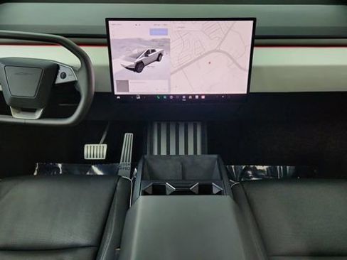 Used 2024 Tesla Cybertruck AWD Crew Cab image 32