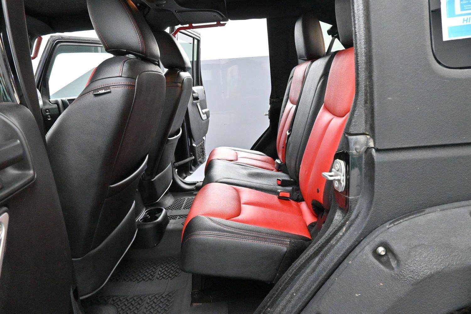 Used 2017 Jeep Wrangler Unlimited Rubicon AWD/4WD image 26