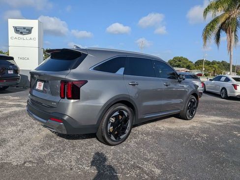 Used 2026 Kia Sorento EX w/ EX Premium Package FWD image 4