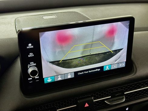 Used 2023 Honda HR-V EX-L image 2