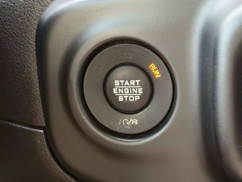 Used 2020 Jeep Gladiator Rubicon AWD/4WD image 26