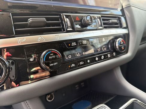 New 2026 Nissan Pathfinder SL AWD/4WD image 30