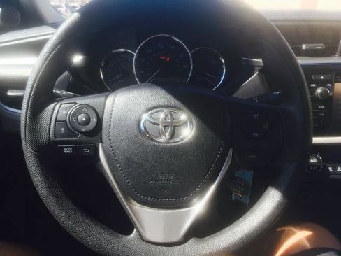 Used 2016 Toyota Corolla LE image 12