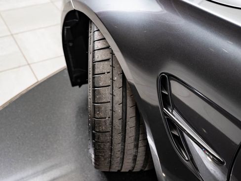 Used 2018 BMW M3 RWD image 47