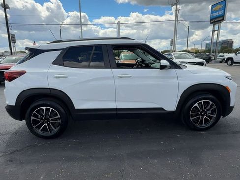 New 2025 Chevrolet TrailBlazer LT w/ Convenience Package image 9
