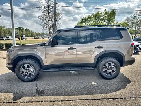 Used 2025 Lexus GX 550 AWD/4WD image 5