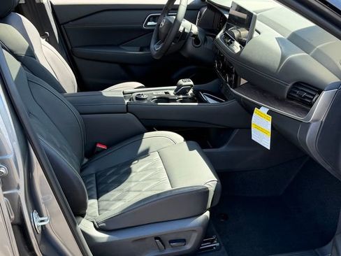 New 2026 Nissan Rogue Platinum AWD/4WD image 26
