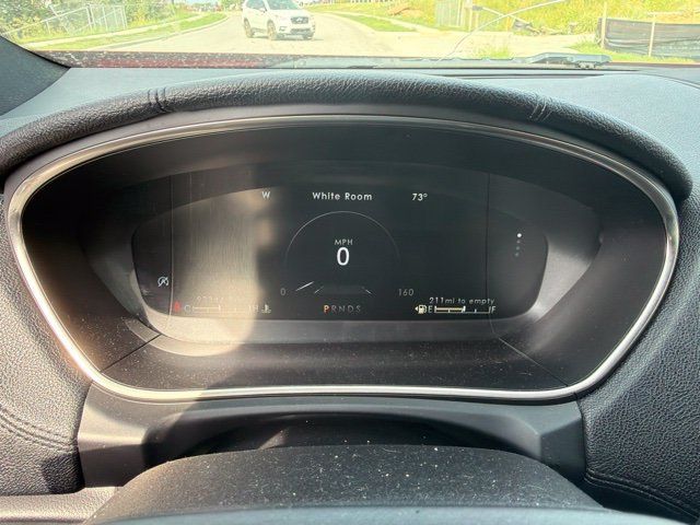 Used 2019 Lincoln Nautilus Reserve FWD image 10