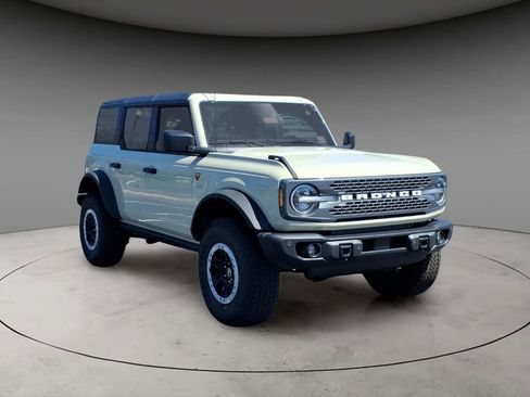 New 2026 Ford Bronco Badlands AWD/4WD image 14