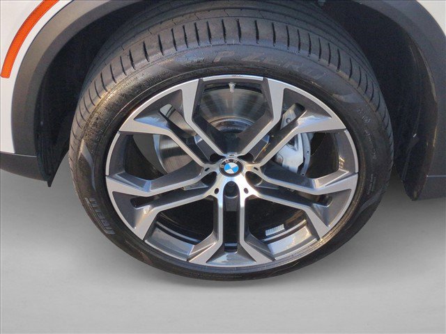 Used 2024 BMW X5 sDrive40i w/ Parking Assistance Package RWD image 26
