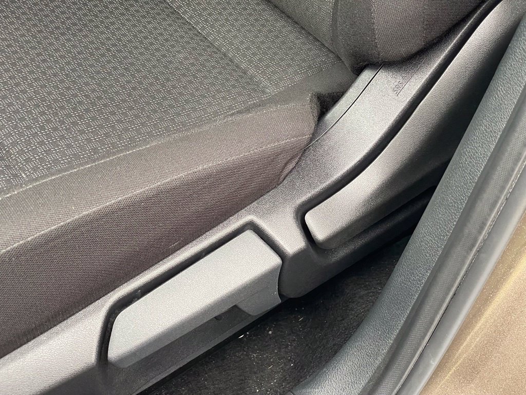 Certified 2025 Nissan Kicks S AWD/4WD image 17