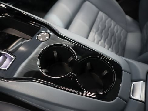 Used 2023 Audi e-tron GT Premium Plus image 16