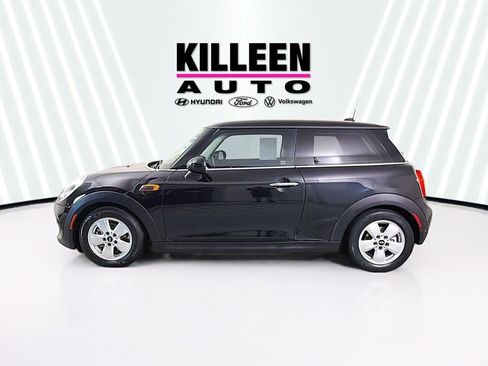 Used 2019 MINI Cooper 2-Door Hardtop w/ Signature Upholstery Package image 3