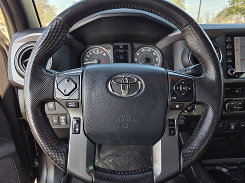 Used 2020 Toyota Tacoma TRD Sport image 22