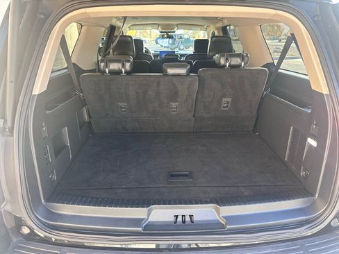 Used 2024 Ford Expedition Max XLT image 17