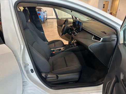 Used 2025 Toyota Corolla LE image 35