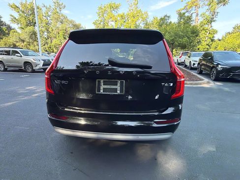 Used 2022 Volvo XC90 T6 Momentum w/ Climate Package AWD/4WD image 14