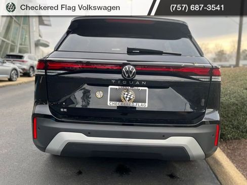 New 2026 Volkswagen Tiguan SE image 10