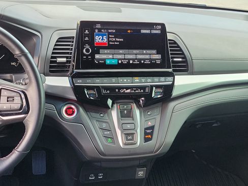Certified 2025 Honda Odyssey Sport-L image 26