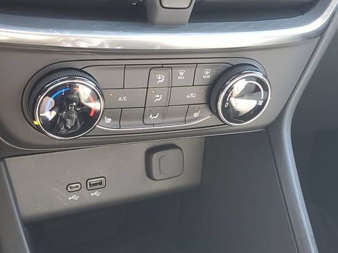 Certified 2024 Buick Encore GX Preferred w/ Comfort Package AWD/4WD image 28