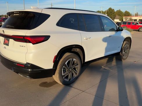 New 2026 Buick Enclave Sport Touring image 9