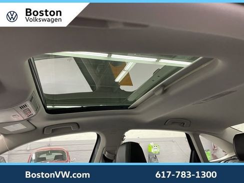 New 2026 Volkswagen Jetta SE FWD image 24