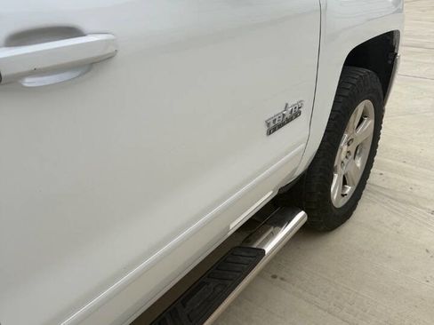 Used 2016 Chevrolet Silverado 1500 LT w/ Texas Edition RWD image 9