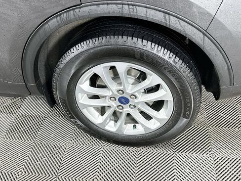 Certified 2020 Ford Escape SE image 35