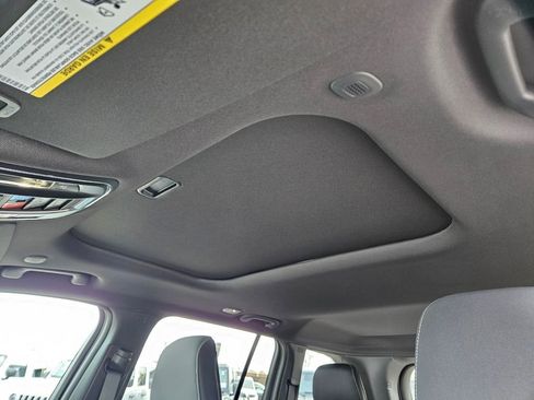 New 2025 Jeep Grand Cherokee Laredo X image 20