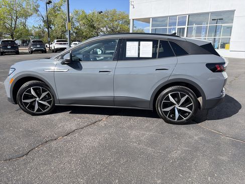 Certified 2024 Volkswagen ID.4 Pro S AWD/4WD image 8