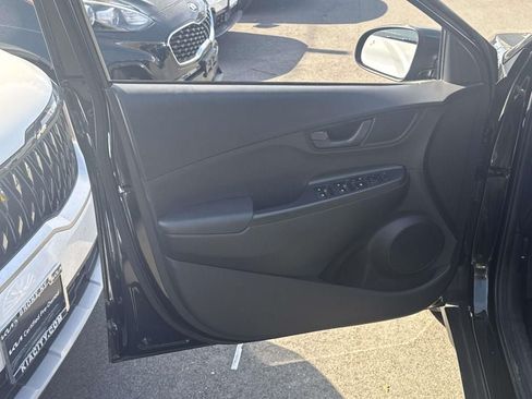 Used 2019 Hyundai Kona SEL AWD/4WD image 16