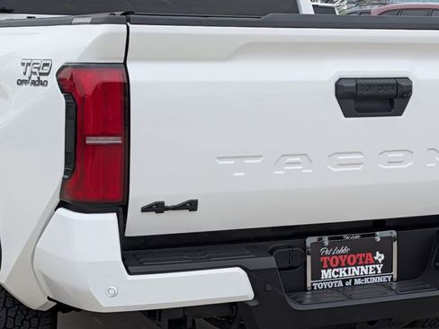 Used 2024 Toyota Tacoma TRD Off-Road w/ TRD Off Road Upgrade Package AWD/4WD image 8