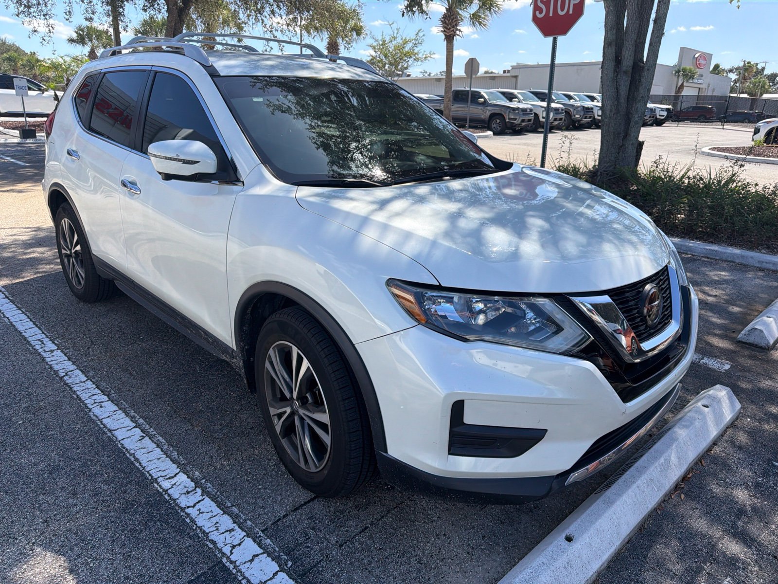 Used 2019 Nissan Rogue SV w/ Premium Package FWD image 3