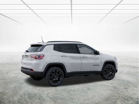 New 2025 Jeep Compass Latitude w/ Altitude Special Edition image 4