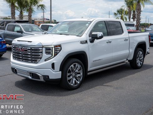 Used 2023 GMC Sierra 1500 Denali w/ Denali Reserve Package AWD/4WD image 7
