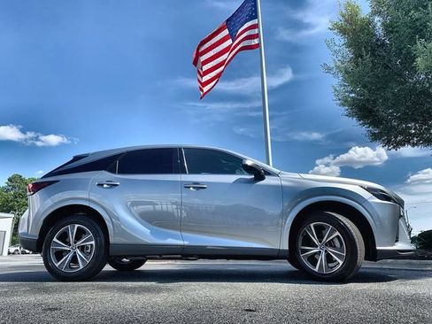 Used 2024 Lexus RX 350h w/ Technology Package AWD/4WD image 9