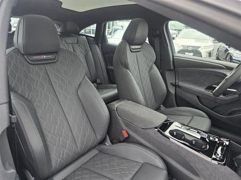 New 2025 Audi S6 e-tron Premium Plus image 16