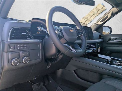 New 2026 Chevrolet Suburban LS image 9