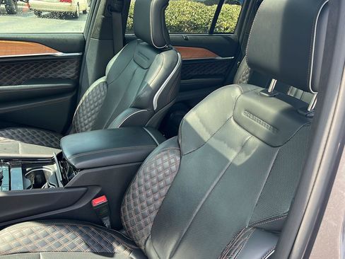 Used 2022 Jeep Grand Cherokee Summit image 32