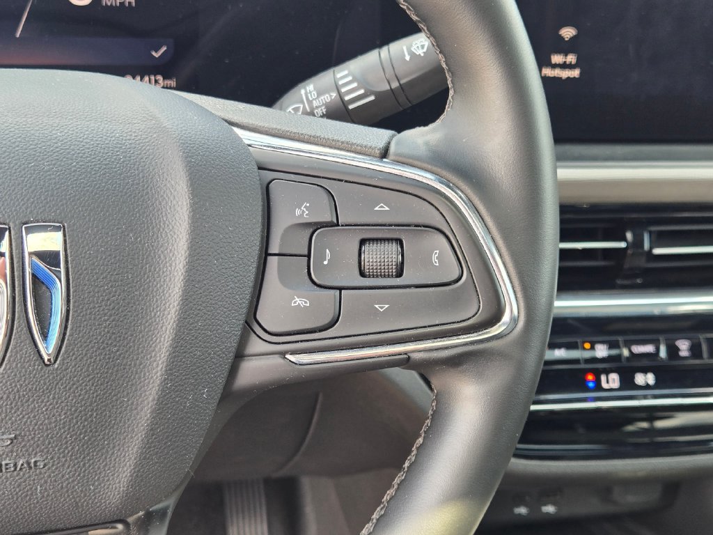 Used 2025 Buick Envista Avenir FWD image 23