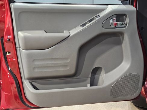 Used 2021 Nissan Frontier SV AWD/4WD image 20